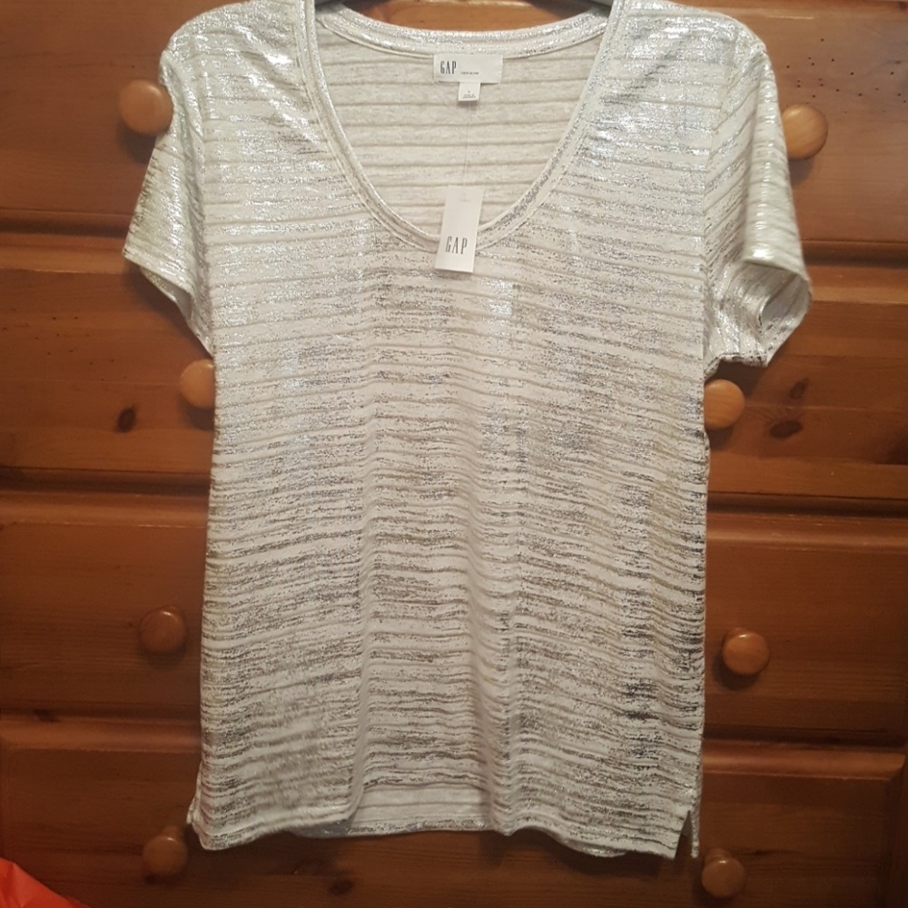 GAP t-shirt